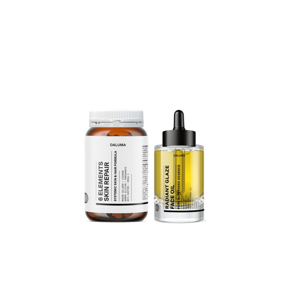 Das DALUMA FACE GLOW DUO, bestehend aus Kapseln mit Fisch Kollagenhydrolysat und Radiant Glaze Face Oil in einer minimalistischen Verpackung mit weißem Etikett, wird auf einem klaren weißen Hintergrund präsentiert.